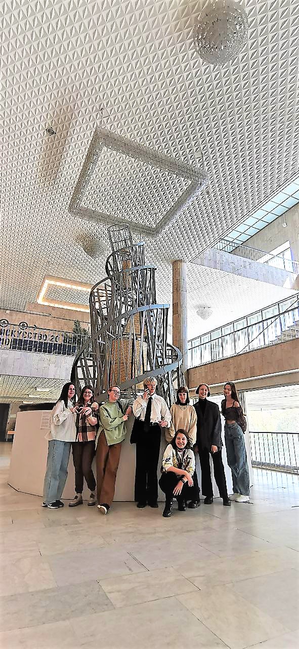 Студенты 2 курса специальности "Дизайн" посетили Государственную Третьяковскую галерею на Крымском валу. 