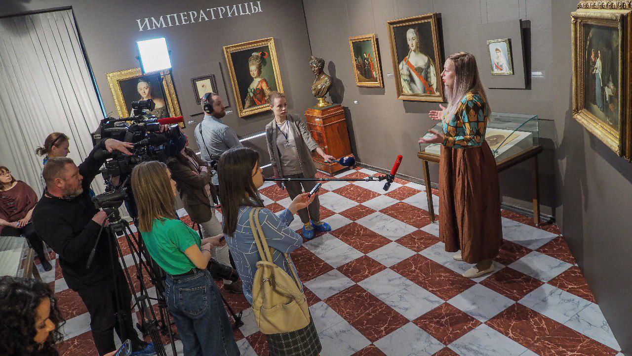 Сегодня в Серпуховском историко-художественном музее открылась выставка «Незабываемые».